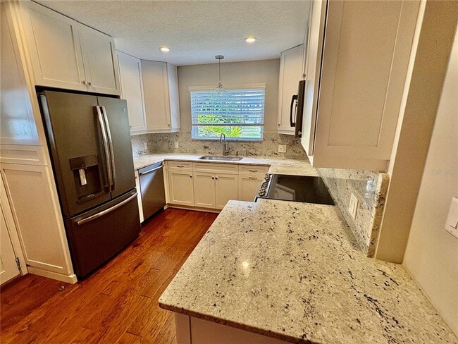 Photo - 438 Lakeview Ave