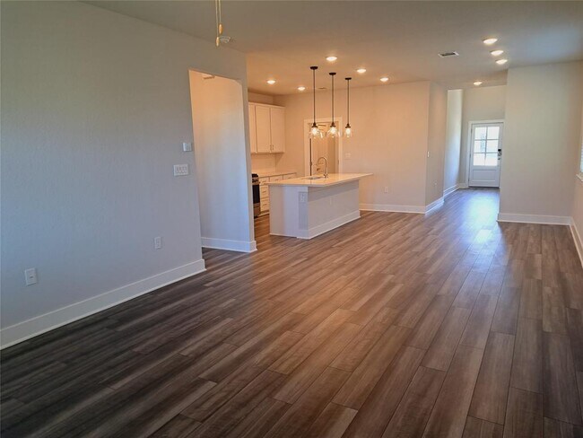 Photo - 1720 Purple Martin Dr