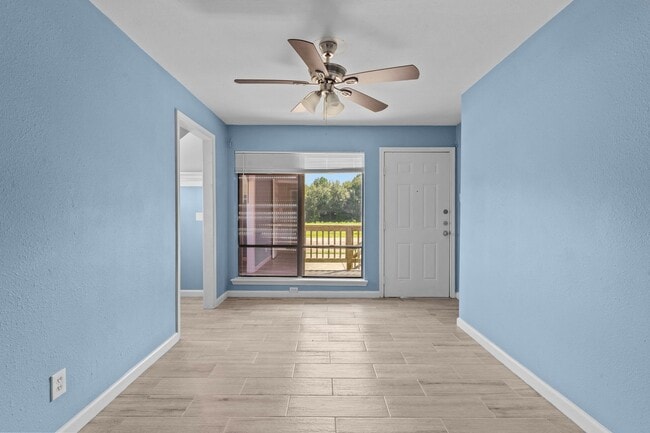 Photo - 7316 Overton St Unidad #B