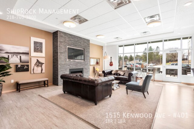 Photo - 1515 Kenwood Ave Unit #401