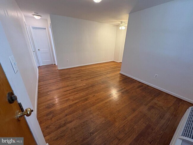 Photo - 806 Jefferson St Unit B