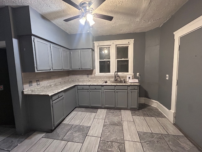 Photo - 12310 Watterson Ave