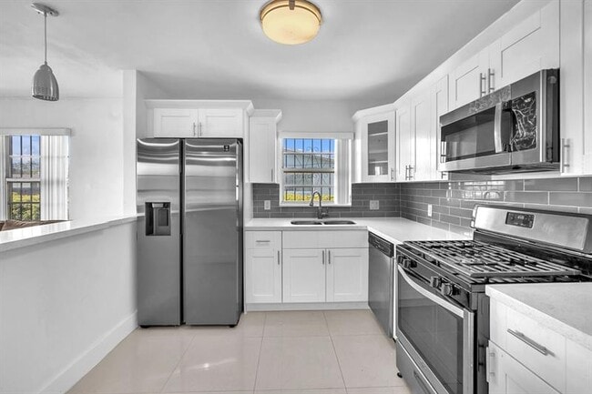Building Photo - 17115 NW 12th Ct Rental