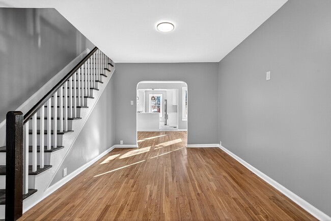 Photo - 854 John F. Kennedy Blvd