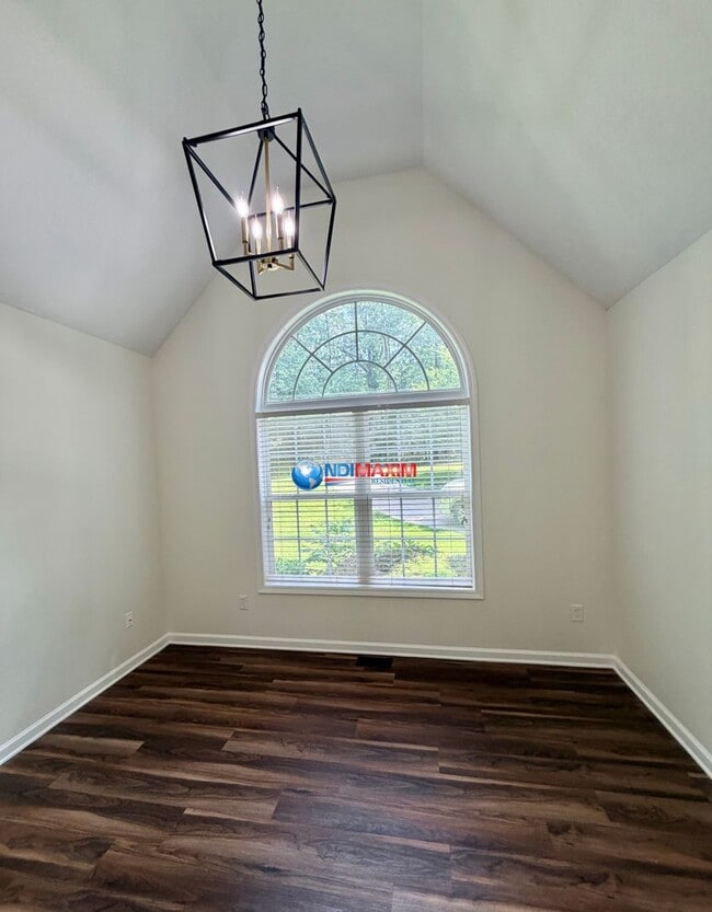 Photo - Spacious RENOVATED house with full walk-out basement in Jonesboro