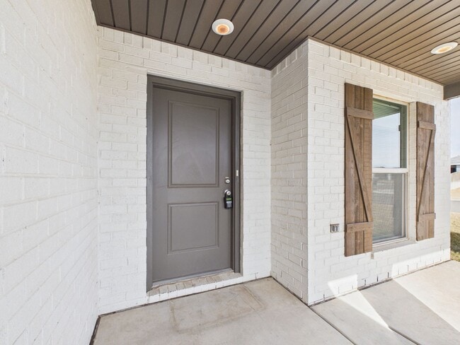 Photo - Gorgeous 3/2 in the Meadows!