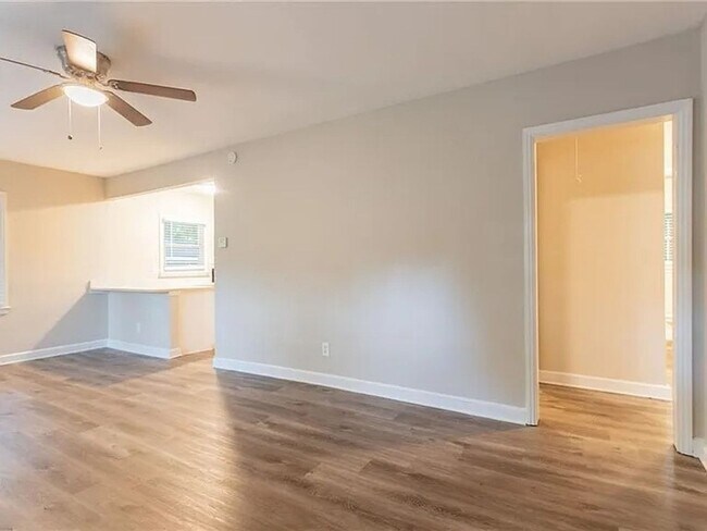 Photo - 1760 Spring Ave