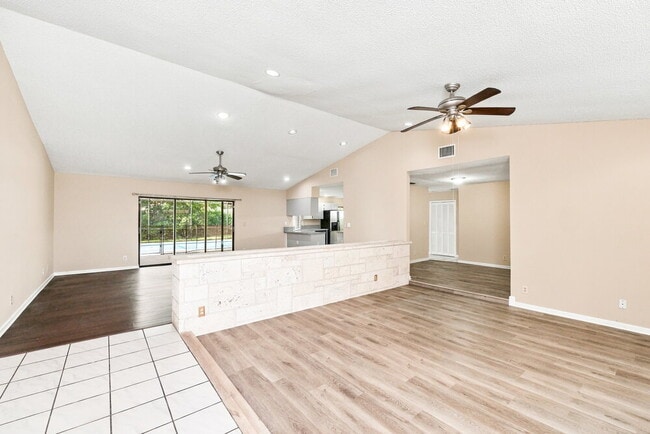 8722 NW 49th Dr