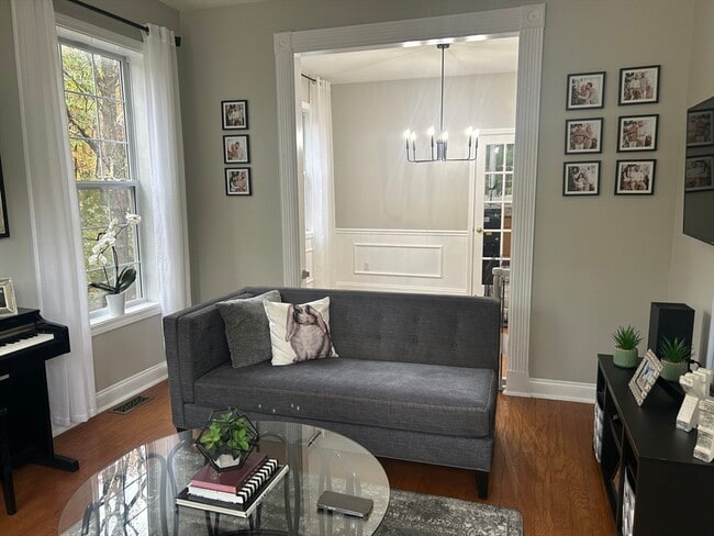 Photo - 6 Candlewood Ln