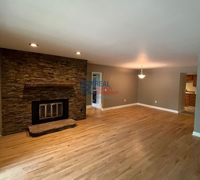Building Photo - 400 Emery St Unit 304 Rental