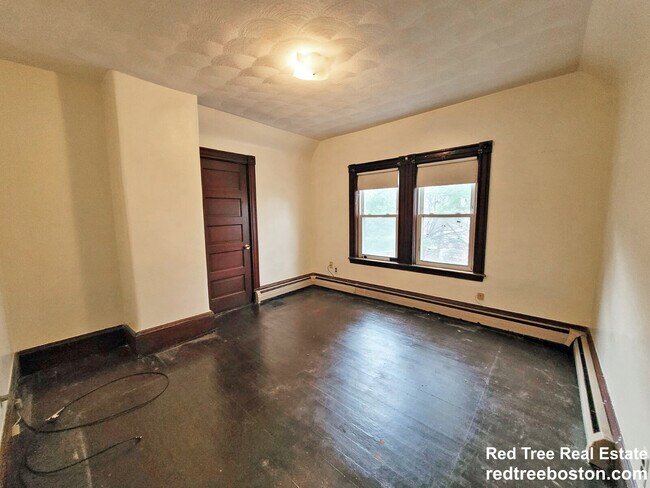 168 Elm St Unit 3