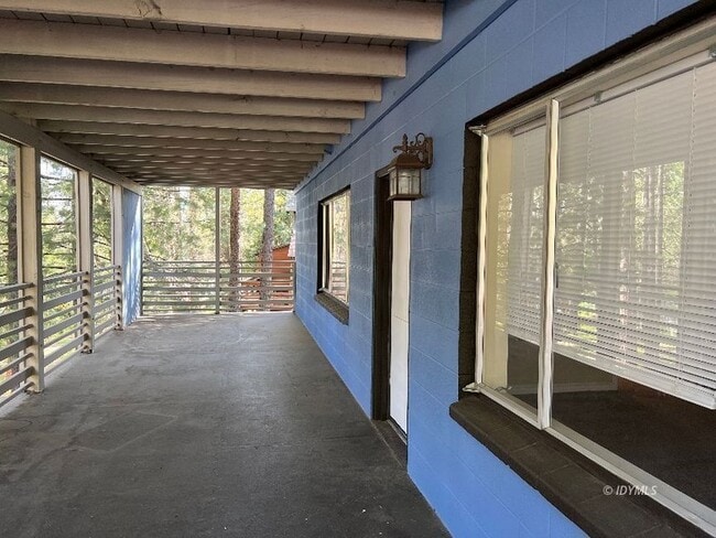 Building Photo - 54141 Pine Crest Ave Rental