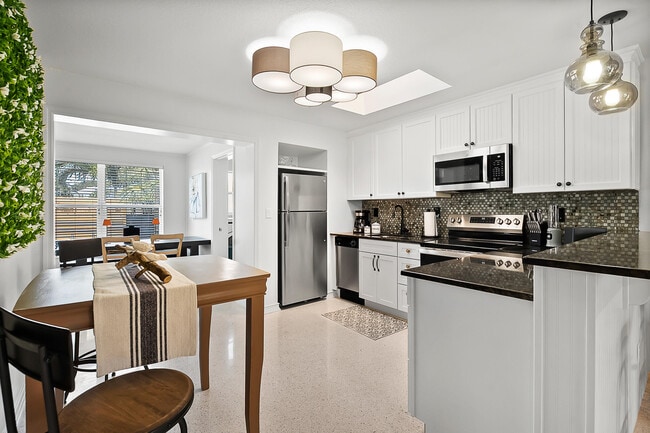 Photo - 13 SE Sailfish Ln