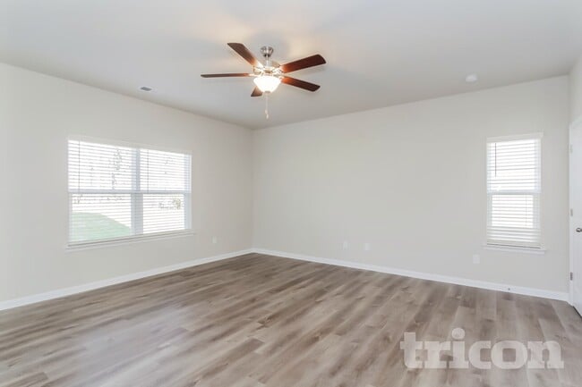 Photo - 111 Spring Knoll Dr