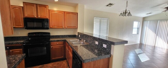 Photo - NICE 4 BED 2 BATH CORNER LOT HOME IN MARICOPA!!