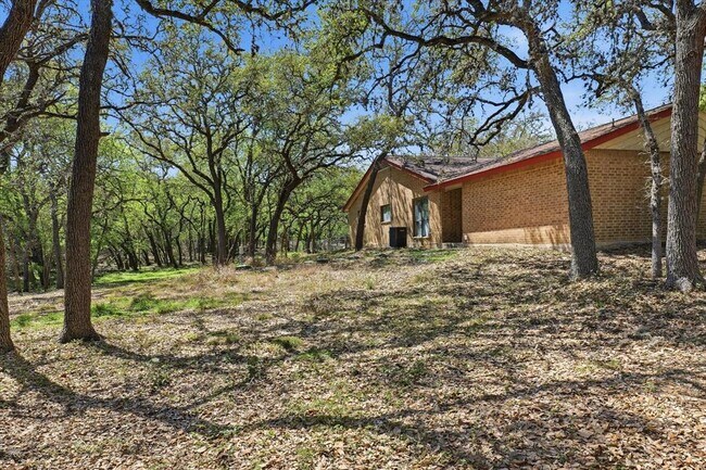 405 Whitetail Dr
