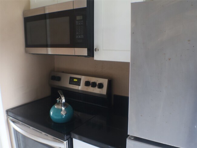 Photo - 7700 Creekbend Dr Unit 33