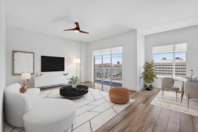 Building Photo - 155 E Boca Raton Rd Unit 1014 Rental