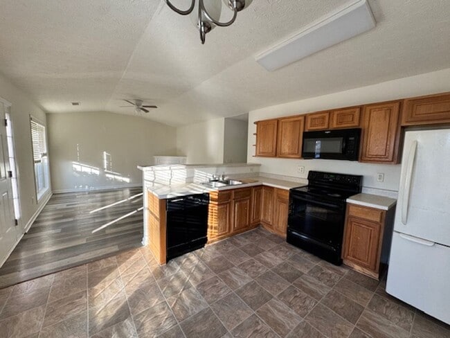 Photo - 161 Cold Water Terrace