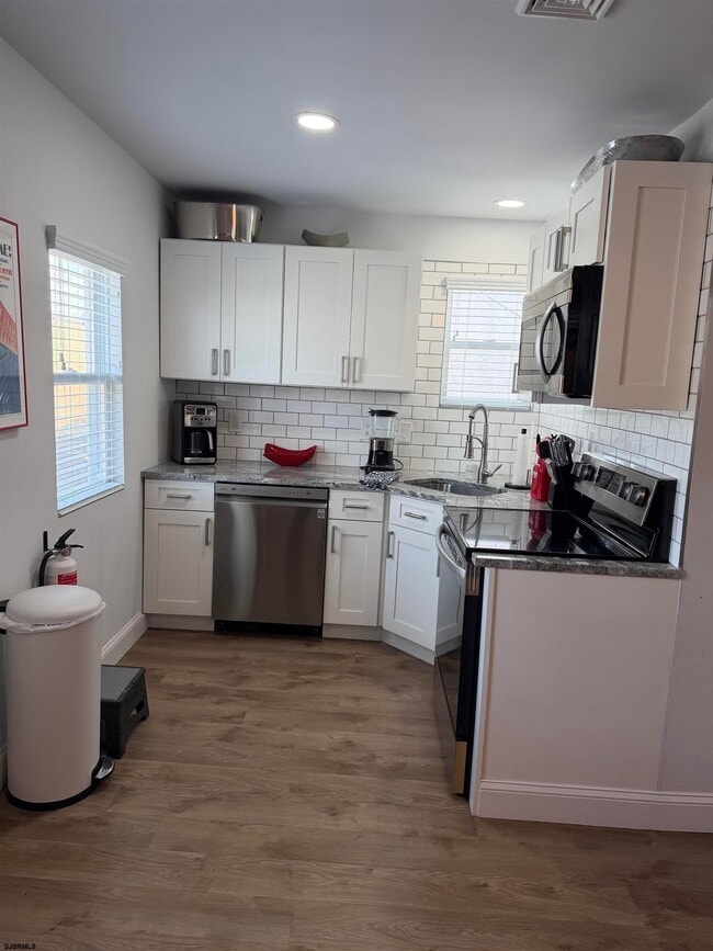 Photo - 9313 Ventnor Ave