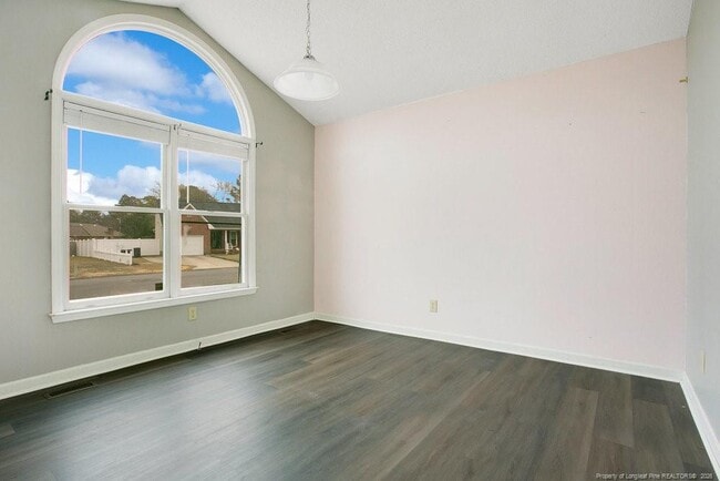 Photo - 5319 Thackeray Dr