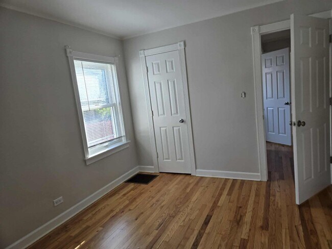 Photo - 5015 N Monitor Ave