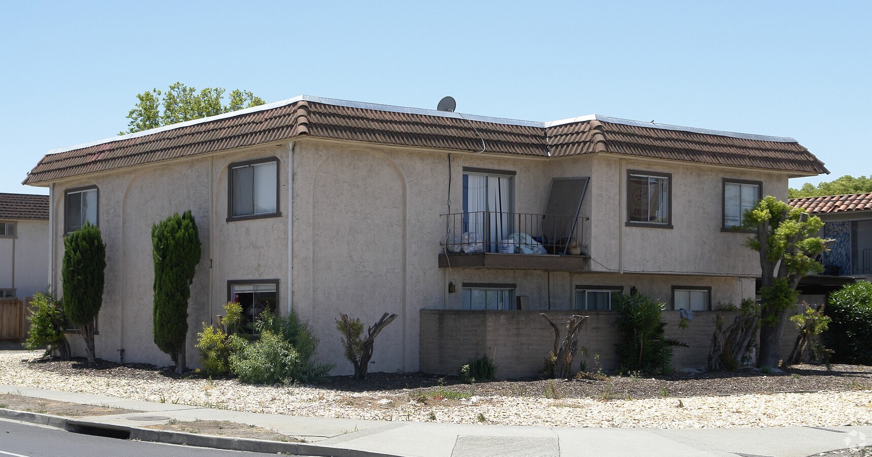Photo - 1917 Clayton Way Apartments