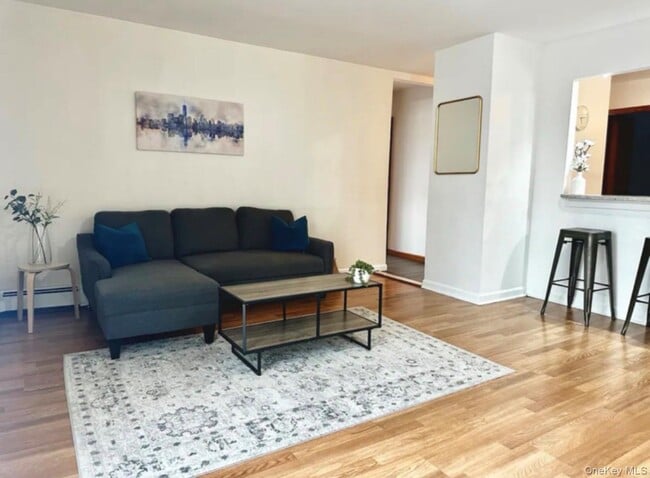 Building Photo - 92-12 25th Ave