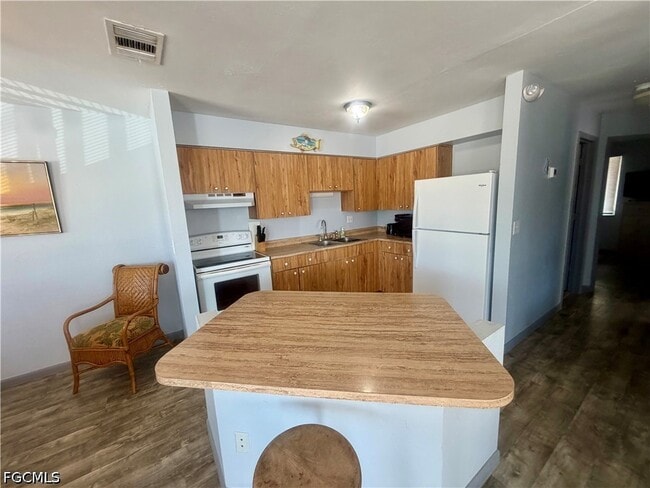 Photo - 200 Mid Island Dr