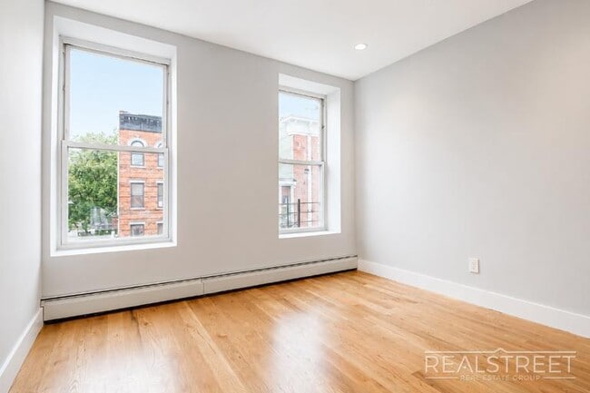 Photo - 1Bed + office Bed in BedStuy Unit 3F