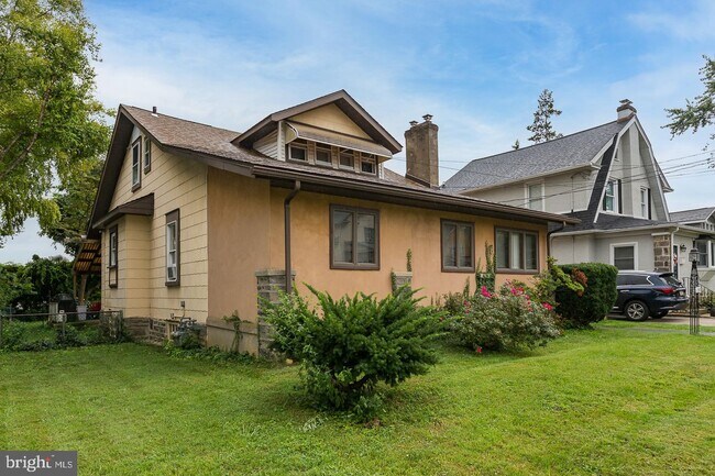 Photo - 37 E Marthart Ave House