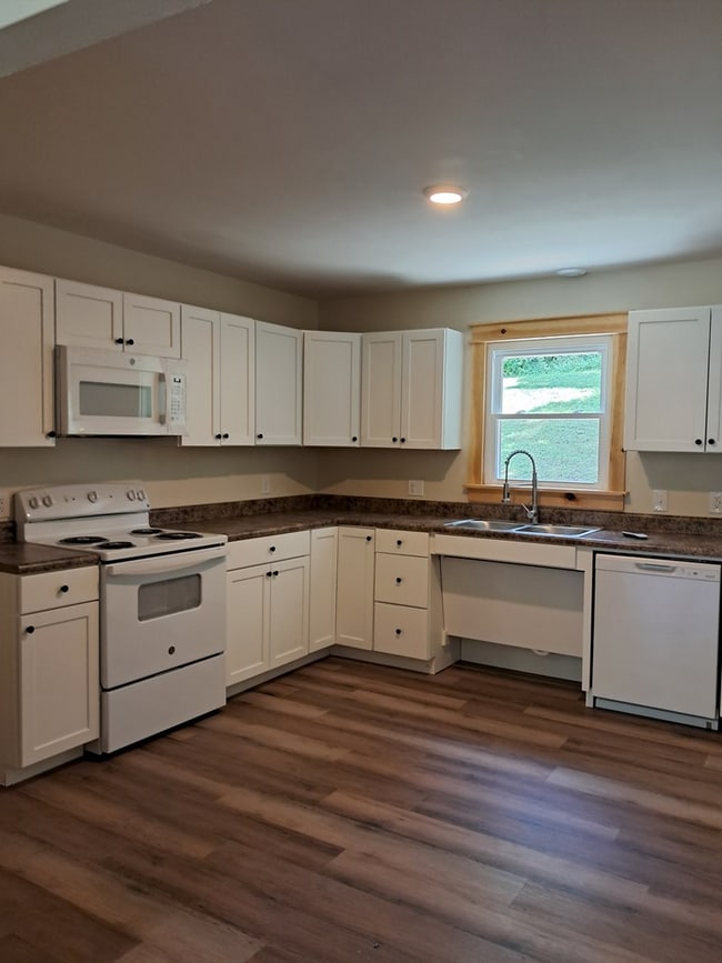 Photo - 315 #5 Sulphur Springs Rd