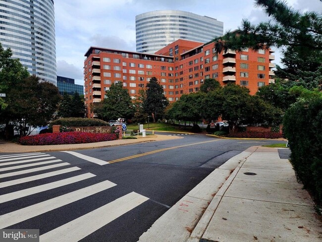 Photo - 1121 Arlington Blvd Unidad 928