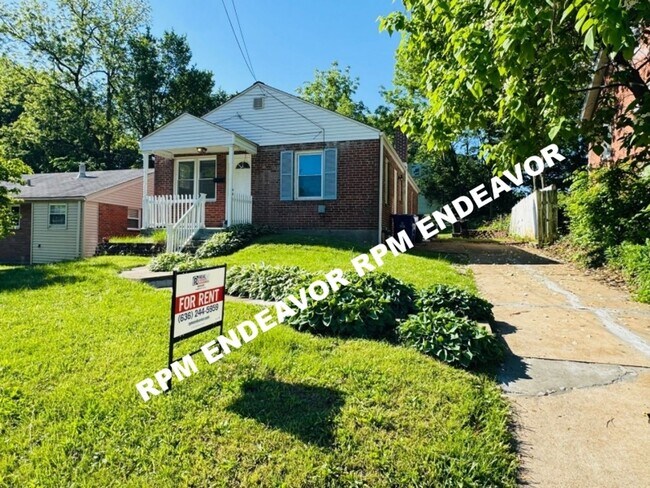 Photo - Modern Charm in University City: Your Ideal Rental Awaits!