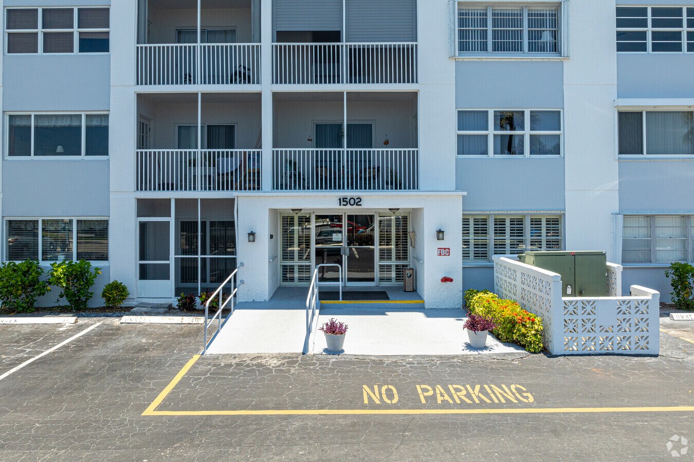 Photo - Palm Lake Condo