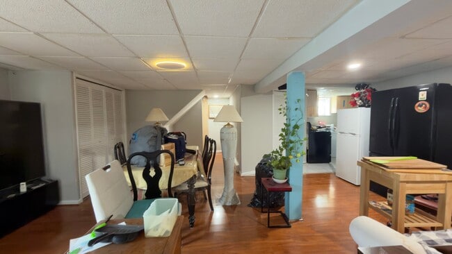 Photo - 46 Mary Ave Unit Ground Floor