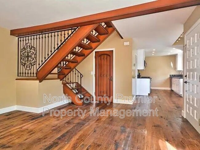 Photo - 256 Juniper Ave