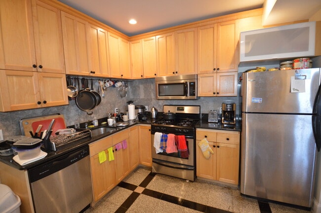 Photo - 69 Babcock St