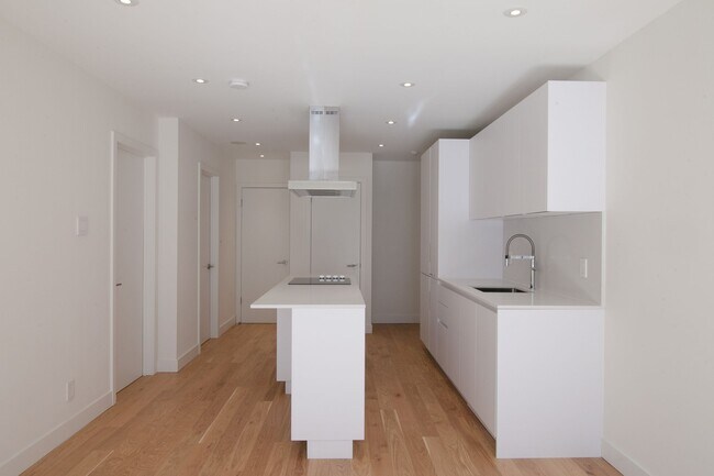 Photo - 3468 Rue Drummond Unit 106