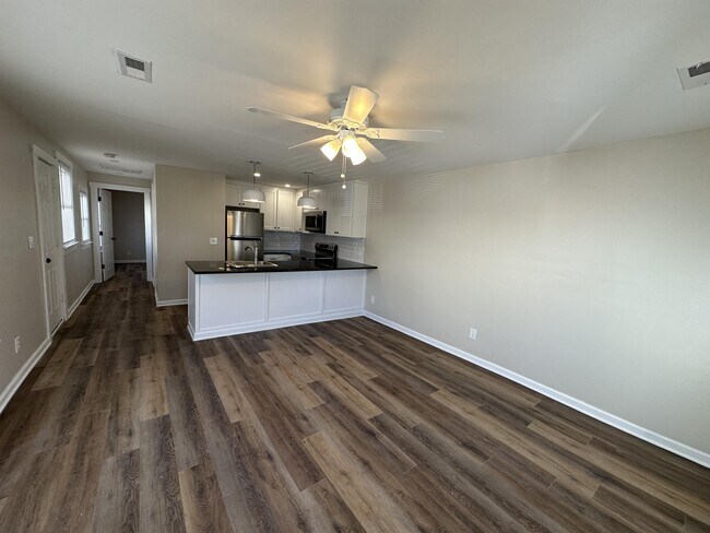 Photo - 609 Carver Ave House