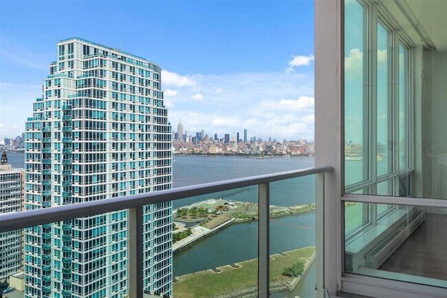 Photo - 20 Newport Pkwy Unit PHA