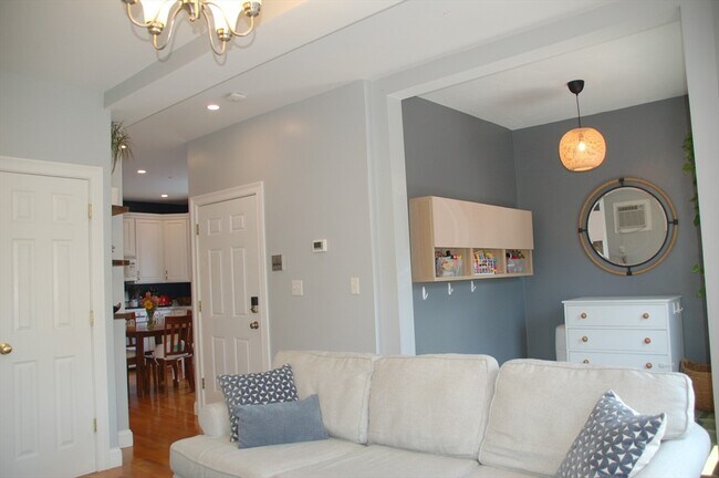 Photo - 15 Joseph St Unit 2