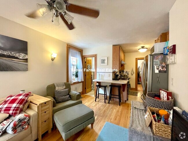 Building Photo - 71 Myrtle St Unit 2 Rental