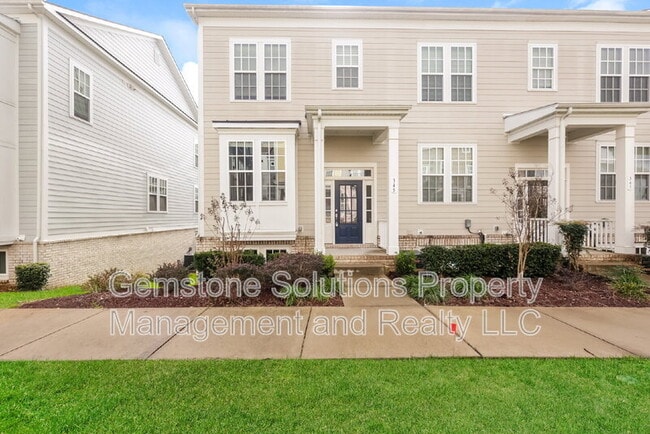 Building Photo - 345 Kara Ln