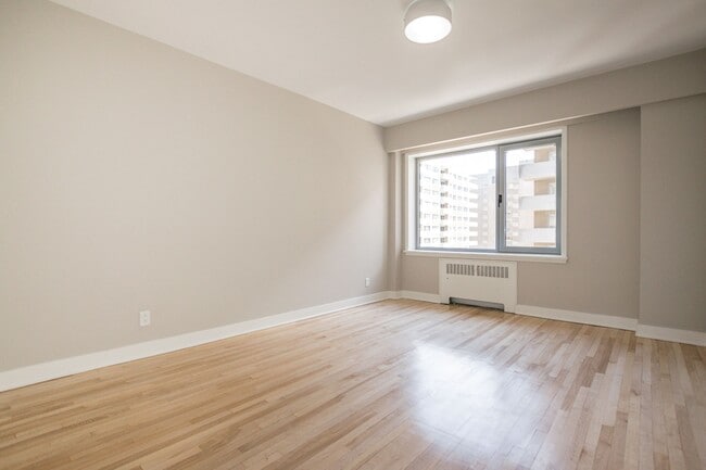 Photo - 3495 Rue de la Montagne Unité 706