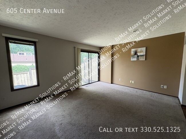 Photo - 605 Center Ave