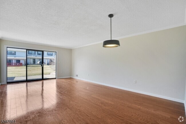 Building Photo - 336 English Pl Rental