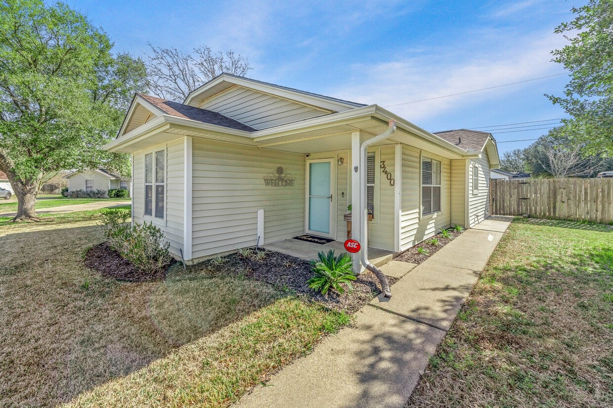 Photo - 3400 Timberline Ct (Bryan, TX)