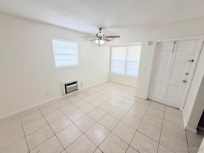 Building Photo - 3030 NW 43 Terrace Unit 207