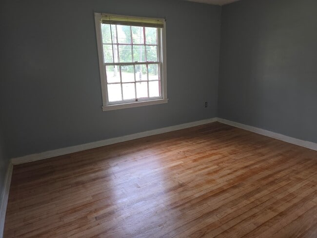 Photo - 422 Cooper Rd